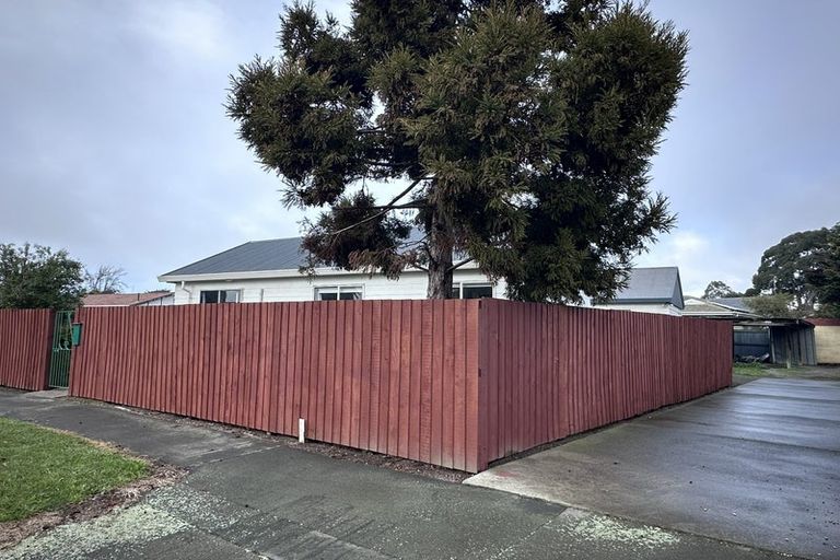 Photo of property in 1/1 Pateke Place, Bromley, Christchurch, 8062