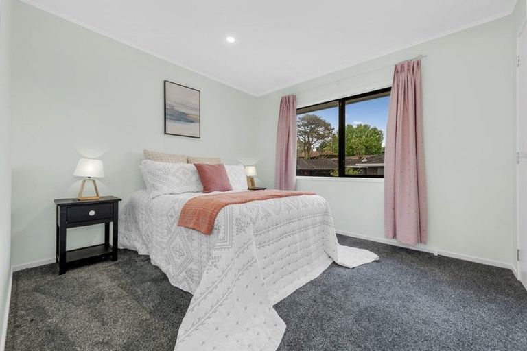 Photo of property in 3 Mimosa Place, Half Moon Bay, Auckland, 2012