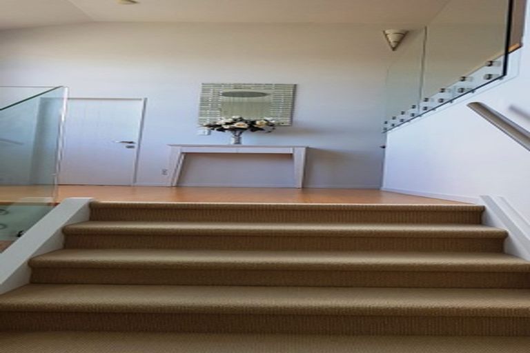 Photo of property in 34 Bur Oak Terrace, Schnapper Rock, Auckland, 0632