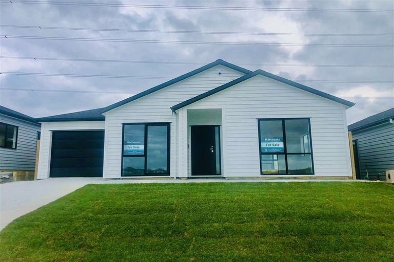 Photo of property in 30 Drumconnell Drive, Flat Bush, Auckland, 2019