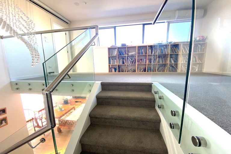 Photo of property in 4a Priestley Drive, Bucklands Beach, Auckland, 2014