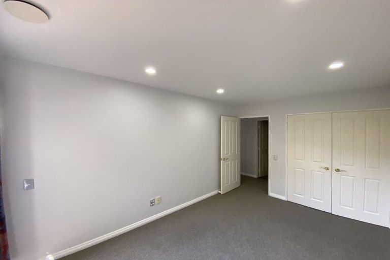 Photo of property in 5 Gretna Green, Browns Bay, Auckland, 0630