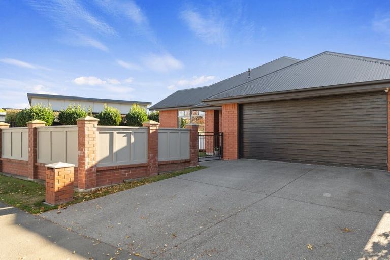 Photo of property in 24 Globe Bay Drive, Templeton, Christchurch, 8042