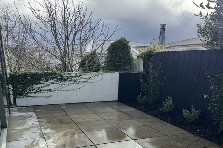 Photo of property in 3/83 Austin Street, Mount Victoria, Wellington, 6011