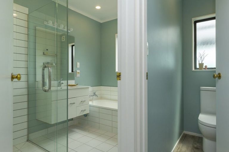 Photo of property in 51 Kahurangi Drive, Rangatira Park, Taupo, 3330