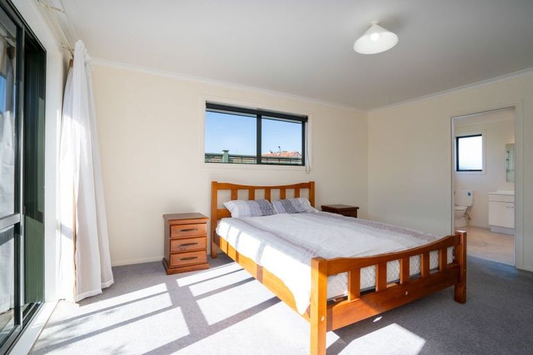 Photo of property in 27 Bowen Street, Cambridge, 3434