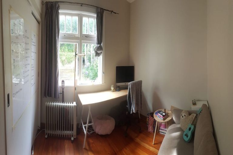 Photo of property in 42 Hohiria Road, Hataitai, Wellington, 6021