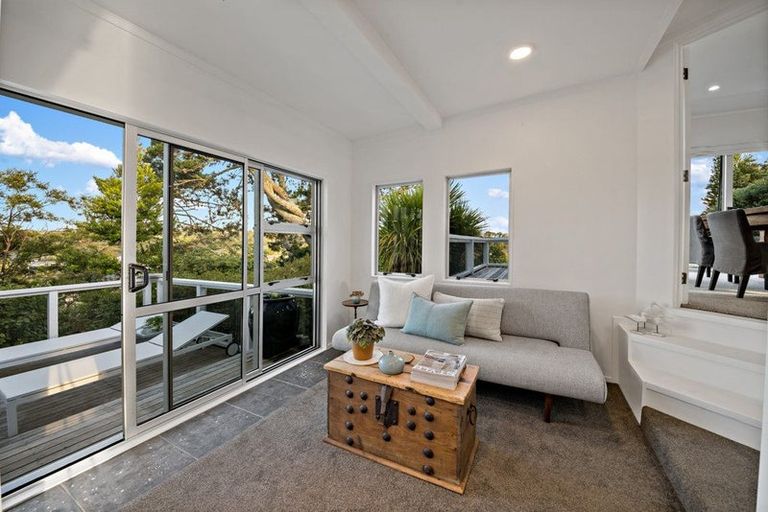 Photo of property in 24 Austin Road, Greenhithe, Auckland, 0632