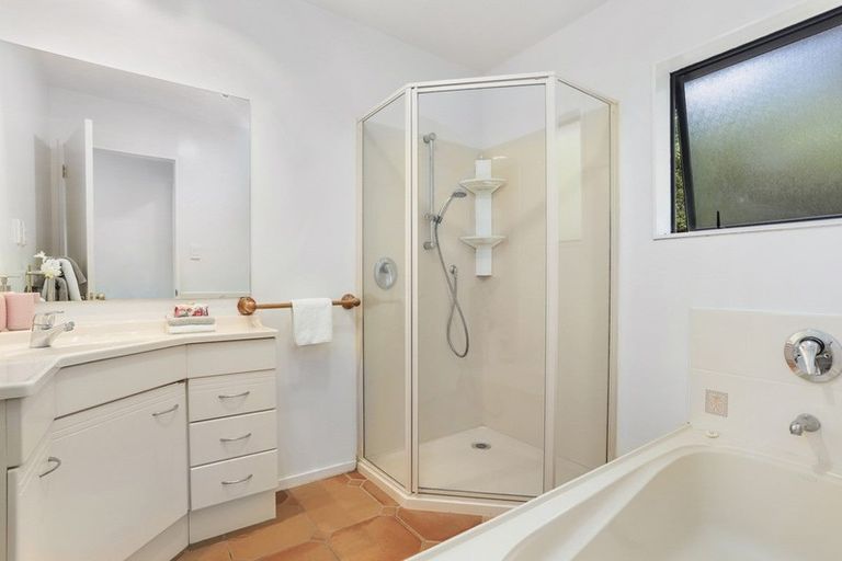 Photo of property in 15 Jays Road, Titirangi, Auckland, 0604