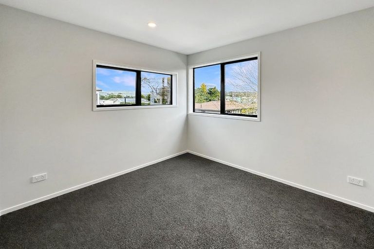 Photo of property in 38 Whati Lane, Henderson, Auckland, 0612