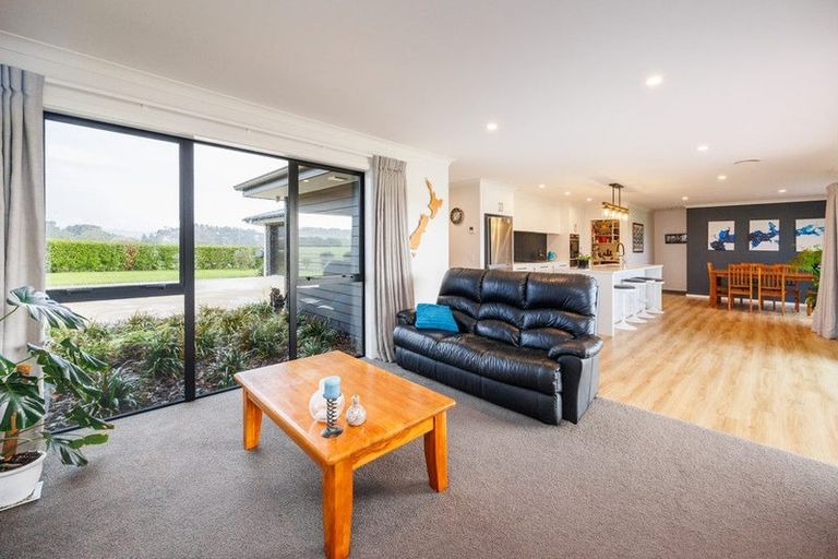 Photo of property in 18 Robbie Lane, Ashhurst, Palmerston North, 4470