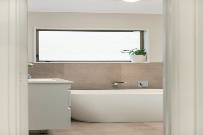 Photo of property in 15a Ascot Place, Mount Maunganui, 3116