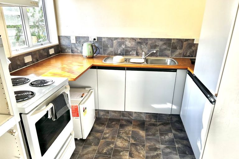 Photo of property in 14 Atlanta Grove, Brooklyn, Wellington, 6021