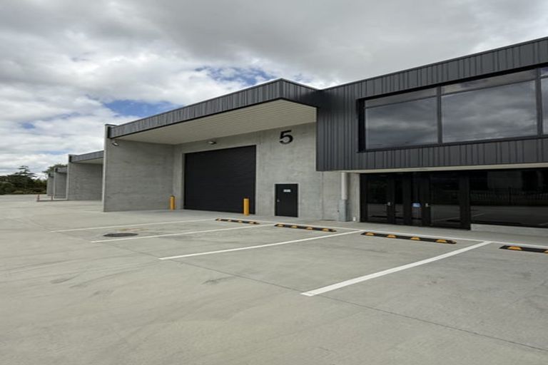 Photo of property in 1/42 Wellesley Road, Mangere Bridge, Auckland, 2022