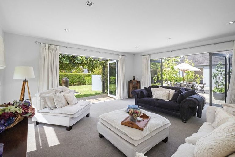 Photo of property in 14 Millbrook Drive, Waiuku, 2683