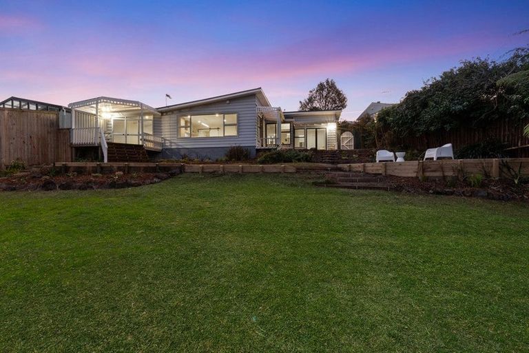 Photo of property in 49 Jaemont Avenue, Te Atatu South, Auckland, 0610