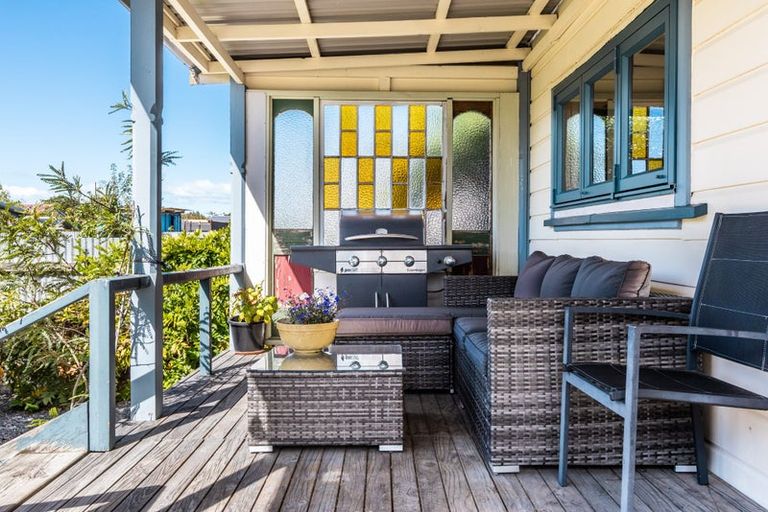 Photo of property in 18 Evenden Road, Tomoana, Hastings, 4120