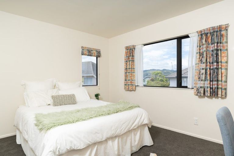 Photo of property in 4 Waverton Terrace, Churton Park, Wellington, 6037