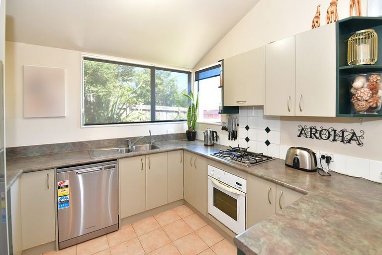 Photo of property in 19 Nelson Street, Helensville, 0800