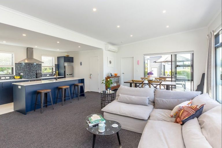 Photo of property in 24 Kempton Street, Greytown, 5712