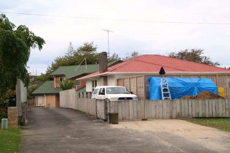 Photo of property in 1/64 Howe Street, Howick, Auckland, 2014