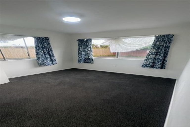 Photo of property in 71o Randwick Crescent, Moera, Lower Hutt, 5010