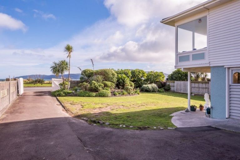 Photo of property in 65 Marine Parade, Paraparaumu Beach, Paraparaumu, 5032