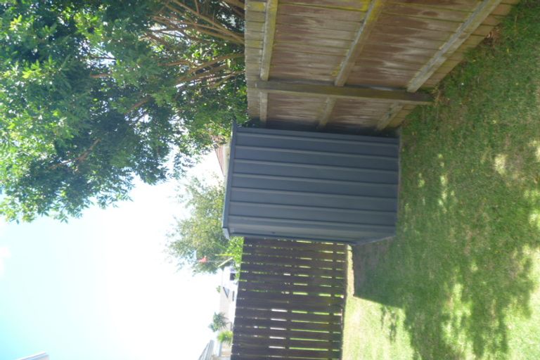 Photo of property in 1/8 Senecio Place, Weymouth, Auckland, 2103