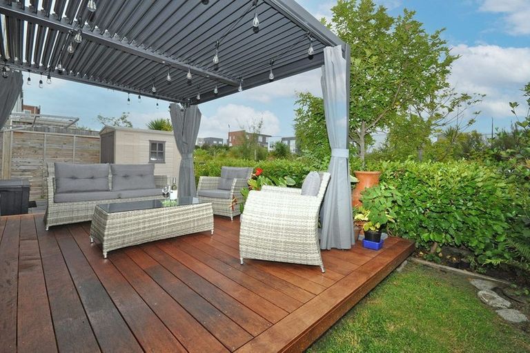 Photo of property in 11 Mahinga Lane, Massey, Auckland, 0614