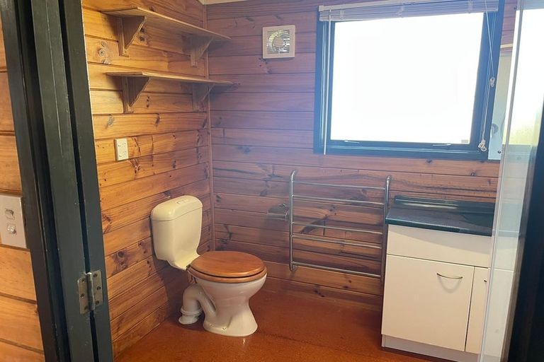 Photo of property in 4 Moxham Grove, Massey, Auckland, 0614