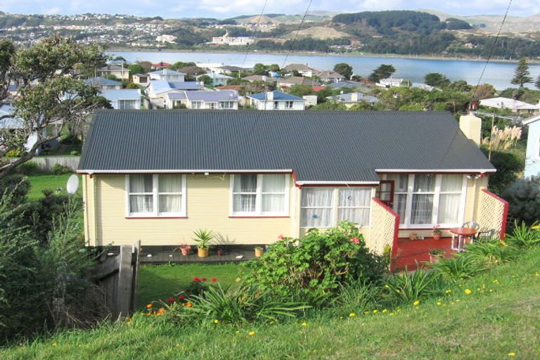Photo of property in 13 Piko Street, Titahi Bay, Porirua, 5022