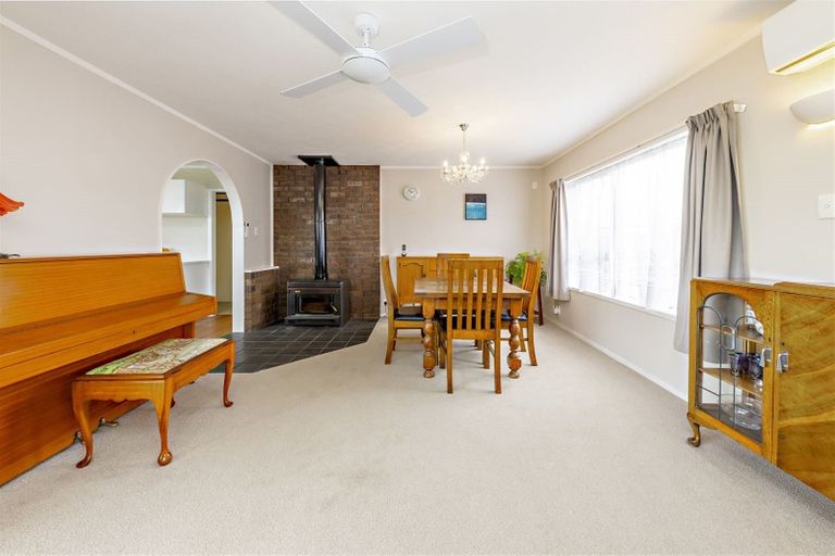 Photo of property in 2/34 Cambridge Terrace, Papatoetoe, Auckland, 2025