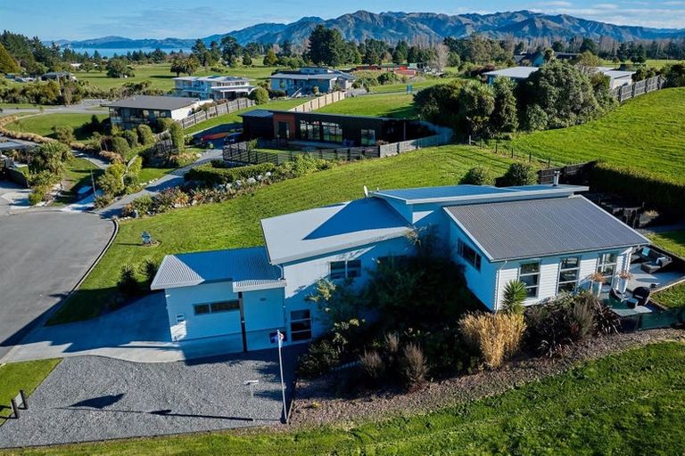 Photo of property in 16 Swyncombe Place, Kaikoura Flat, Kaikoura, 7371