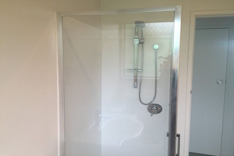 Photo of property in 31 Leo Street, Glen Eden, Auckland, 0602