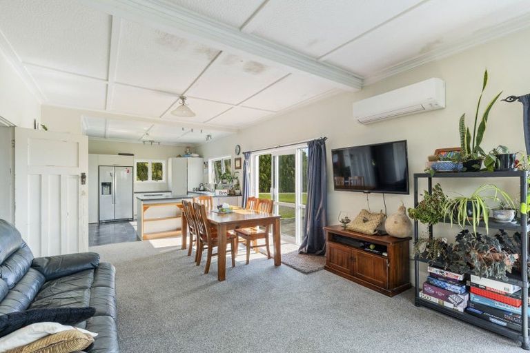 Photo of property in 77 Matarikoriko Road, Brixton, Waitara, 4382