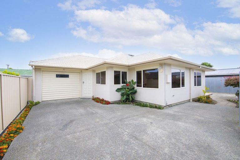Photo of property in 4a Nikau Street, Taradale, Napier, 4112