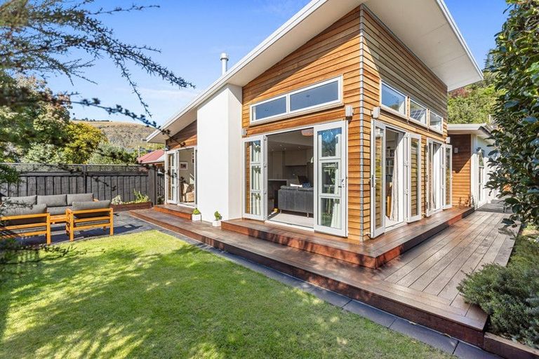 Photo of property in 140 Port Hills Road, Heathcote Valley, Christchurch, 8022