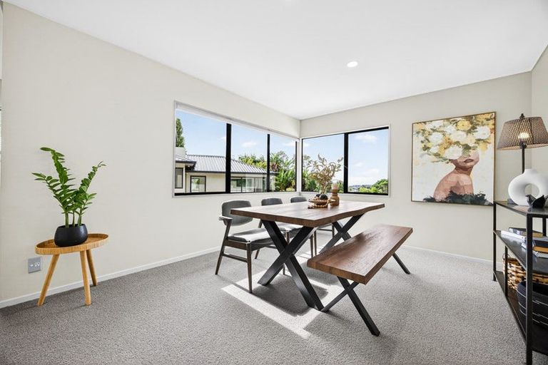 Photo of property in 1/70b Carlisle Road, Browns Bay, Auckland, 0632