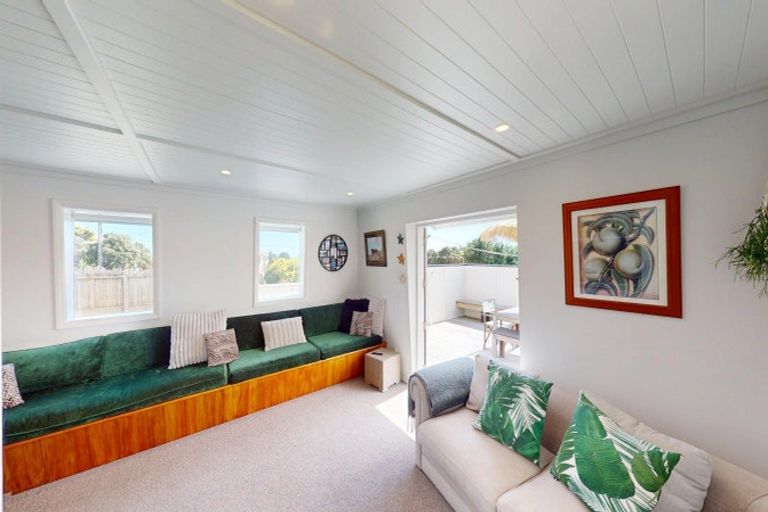 Photo of property in 112 Kahukura Avenue, Waitarere Beach, Levin, 5510