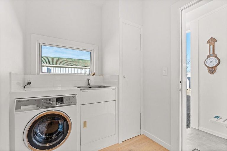 Photo of property in 2 Naples Street, Martinborough, 5711