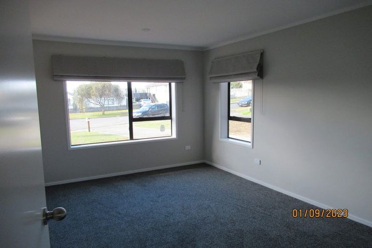Photo of property in 10 Ebony Place, Massey, Auckland, 0614