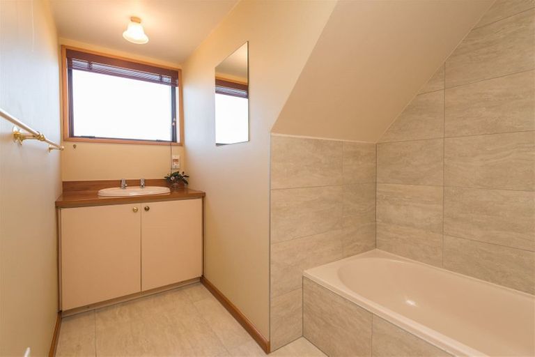 Photo of property in 2a Wai-iti Terrace, Burnside, Christchurch, 8053