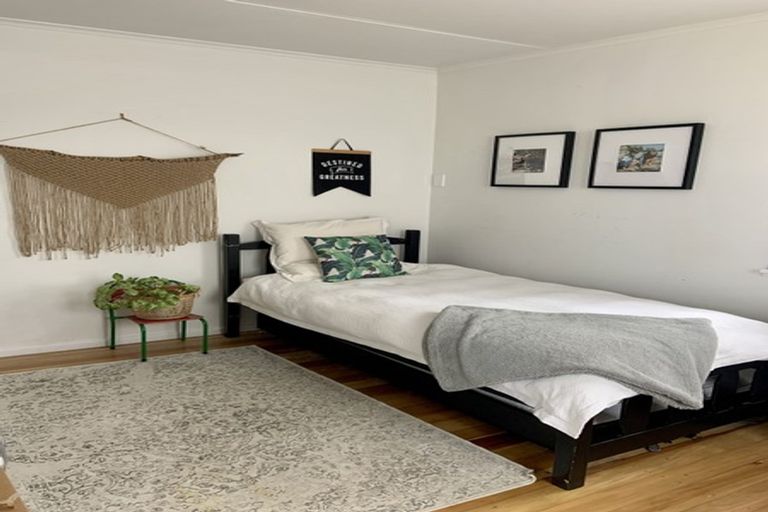 Photo of property in 86 Wharf Road, Te Atatu Peninsula, Auckland, 0610