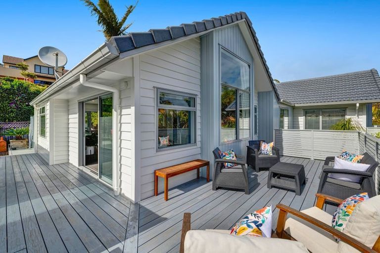 Photo of property in 57 Esther Place, Red Beach, 0932