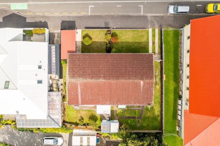 Photo of property in 507 Devon Street East, Strandon, New Plymouth, 4312