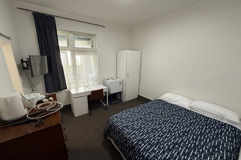 Photo of property in Carillion/the Knoll, 33 Thompson Street, Mount Cook, Wellington, 6011