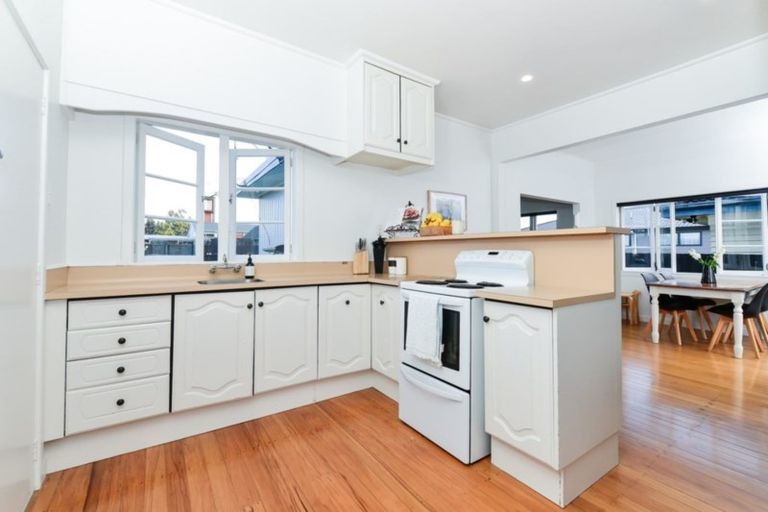 Photo of property in 1 Olwyn Terrace, Dinsdale, Hamilton, 3204