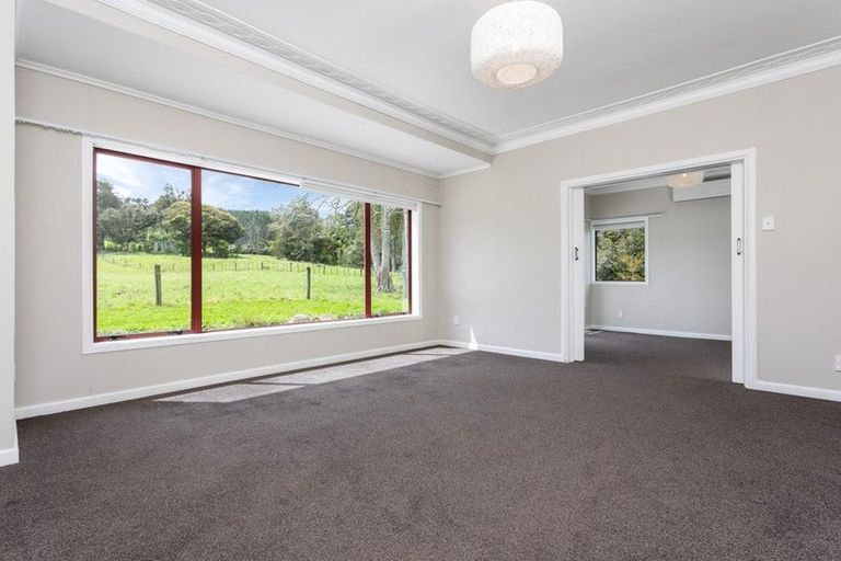 Photo of property in 369 Mangakura Road, Helensville, 0875