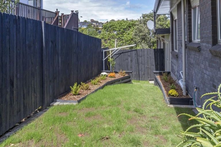 Photo of property in 1/18 Oliver Twist Avenue, Mellons Bay, Auckland, 2014