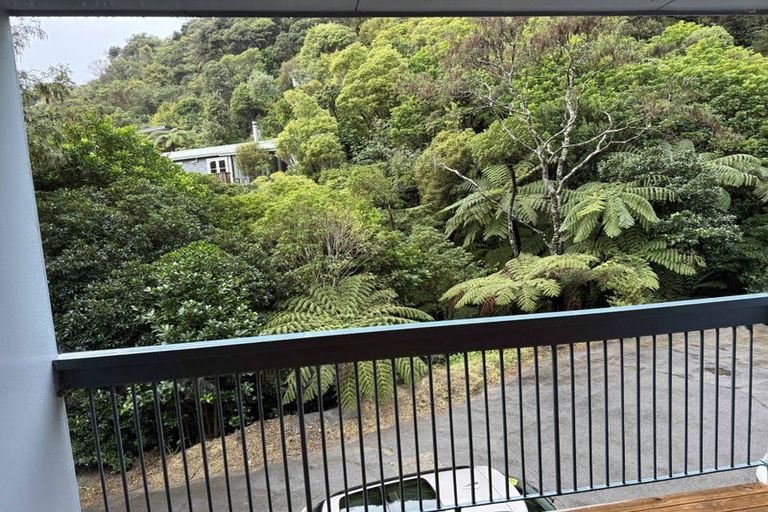 Photo of property in 2/8 Kaitawa Road, York Bay, Lower Hutt, 5013